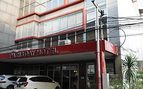 Paris Day Hotel